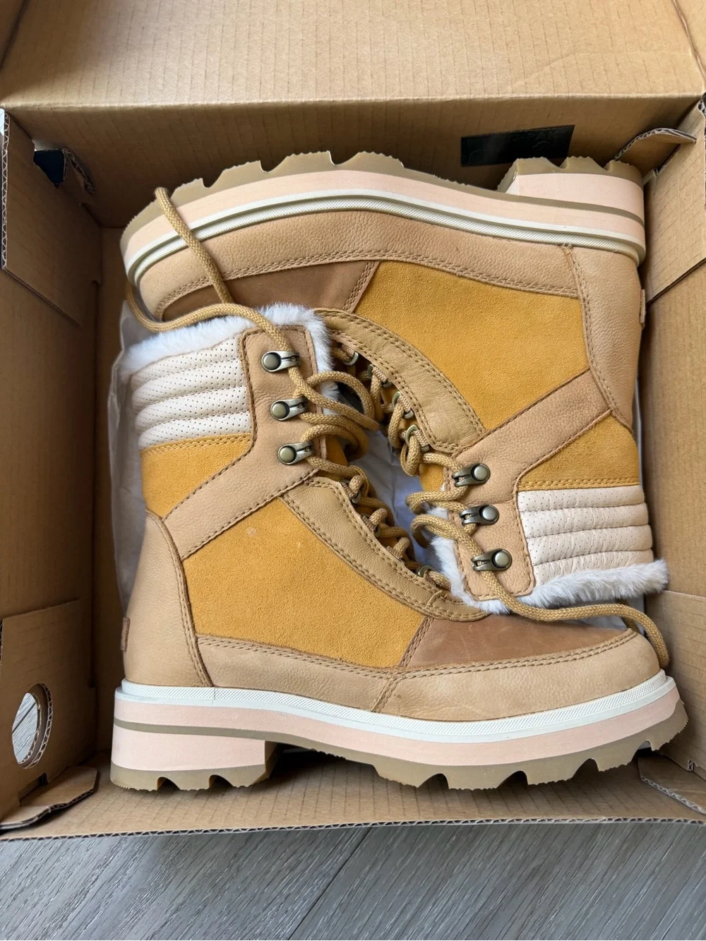 SOREL Women's Lennox Lace Cozy STKD waterproof boots size 7.5, New